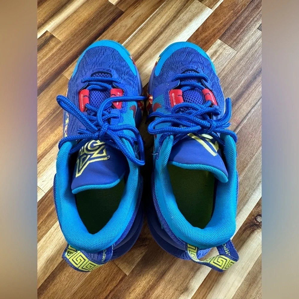 🛍️Unisex Nike Antetokoumpo Basketball Shoes Size 5Y gently used